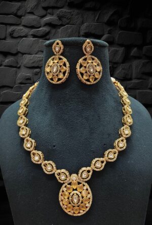 Matte Gold Round Polki Bridal Set