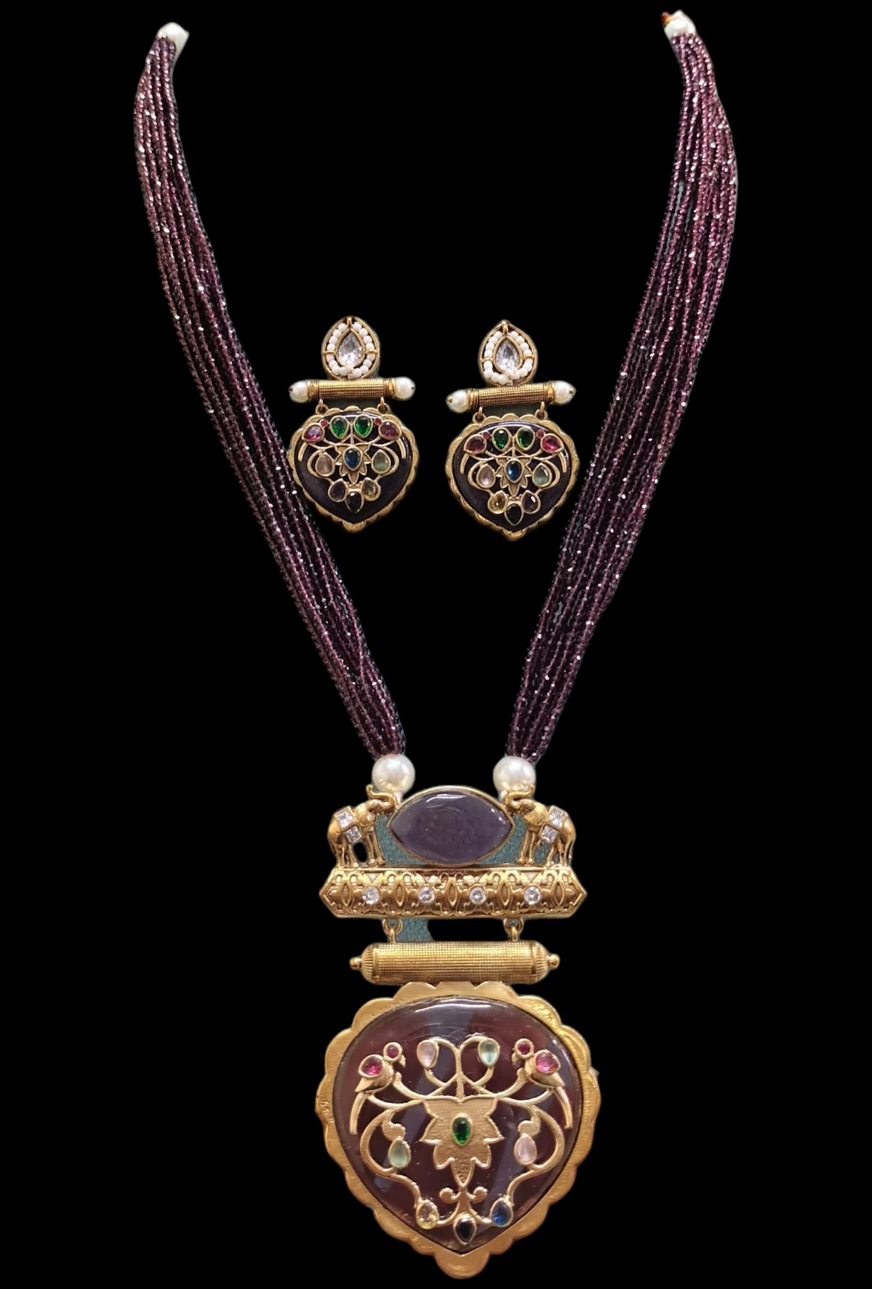 Maroon Beaded Vintage Pendant Set