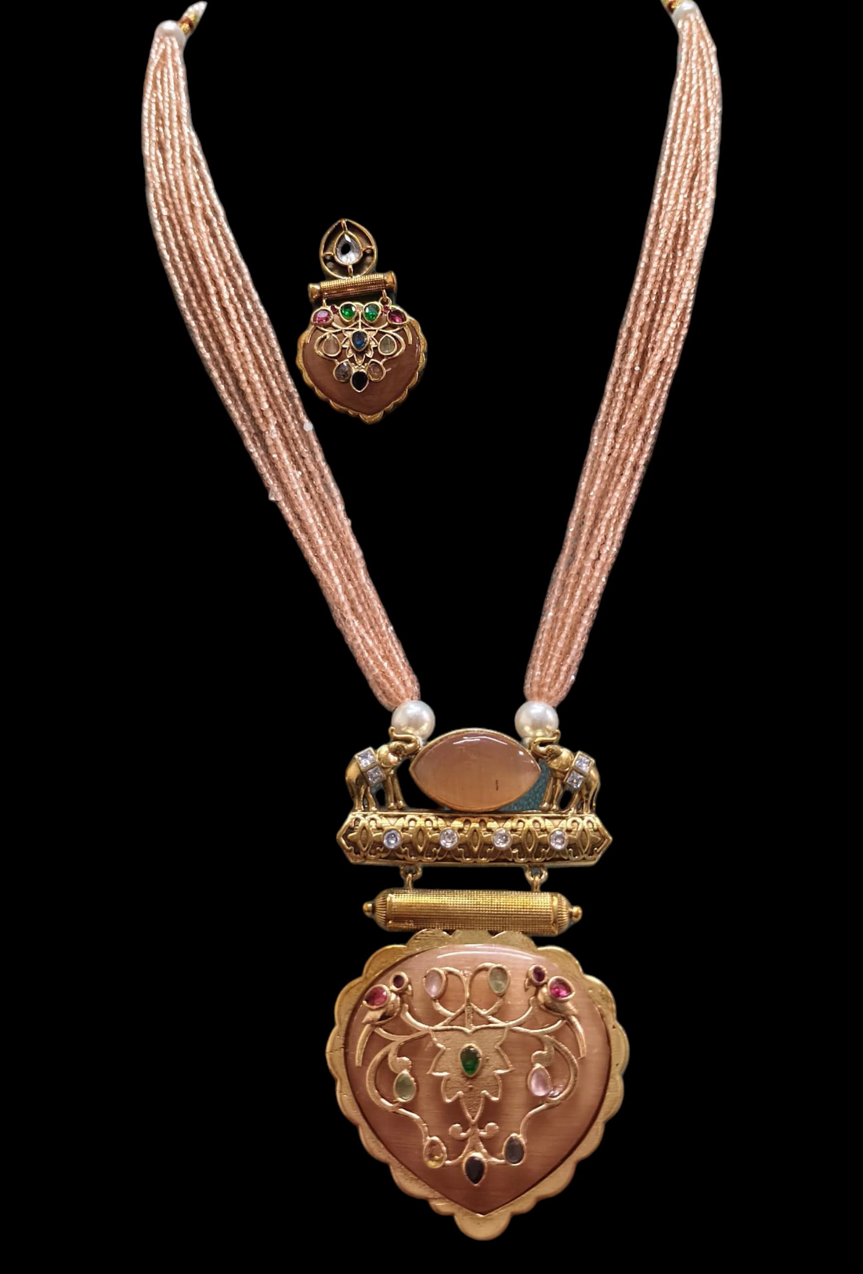 Peach Threaded Pendant Set with Matte Finish